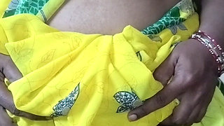 Desi Saira Yellow Saree Home Alone Fingaring