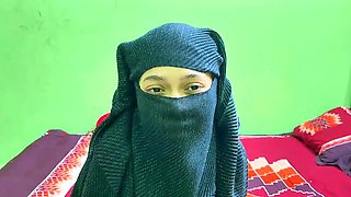 Desi Bhabhi Riya Chowdhury Fucked Hard in Doggy Style - Hot Indian Aunty Sex