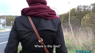 Afghan beauty gives forest blowjob