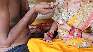 Indian bhabhi Abiraj enjoys a jizz-swapping blowbang with lots of action