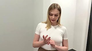 MY NEW UPSTAIRS NEIGHBOR TURNED OUT TO BE A WHORE AND SPREAD HER LEGS IN THE HALLWAY - PUBLIC SEX