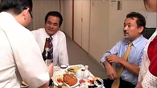 CUCKOLD LET FRIENDS FUCK HIS WIFE IN THE ASS