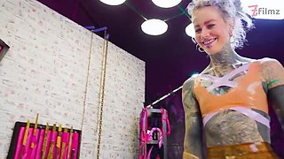 Amateur German Lesbians Anuskatzz & Miss Medea Dominate with Latex Dildo Fucking