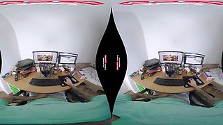 Nerdy VR porn dream featuring Daisy Lee