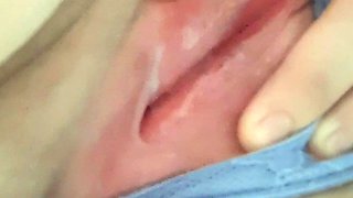 Pulled amateurs close up car sex