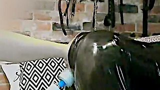 Fist-fucking Gaping Slut in Latex: Gigi's Master Makes Her Cum