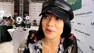 amateur asian flowerr flashing boobs on live webcam