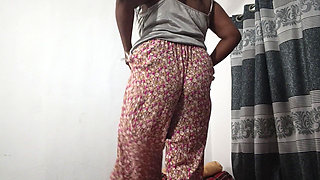 Cute Girl Bedroom Cloth Remove