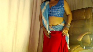 Steamy desi babe Hotgirl21 flaunts her massive globes