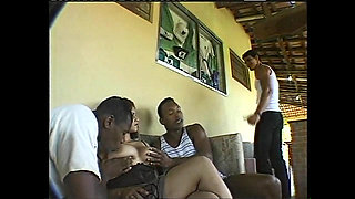 Alle Brasiliane piacciono le Banane - Episode 2