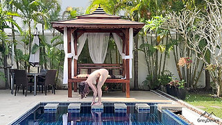 Nude Yoga: Balance Practice Workout - Grey Desire