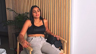 Innocent 18yo Latina Sucks Big Cock