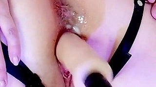 MILF Gets Fucked by Sex Machine to Orgasm