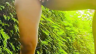 Srilanka mom outdoors masturbate pussy dildo fucking