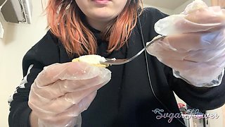 Asmr - Crushing Oreos with Gloves - Sfw