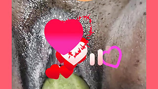 Look how much juice is in my pussy, you will eat the juice in my pussy.