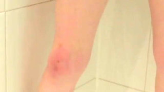 Real British 18-year-old pissing in the shower