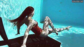 Dazzling Mia Split - very hot blonde xxx - Underwater Show