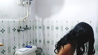 Webcam MILF Loving Lover and Pissing
