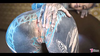 Anuskatzz testing a fuck machine in her ass