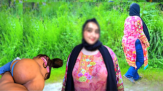 Indian Muslim Hot Girl From Outdoor Gets Fucked in Public Park Small Room With A Stranger When Her family looking for a hotel