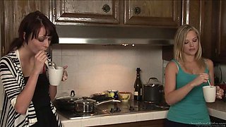 Story Time Brings Out Lesbian Desires