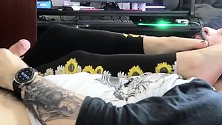 Footpunkz - Book Nerd's Tiny Feet Worship Handjob