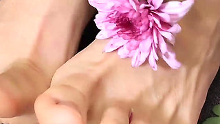 Sexy Teen Footgirl Andrea