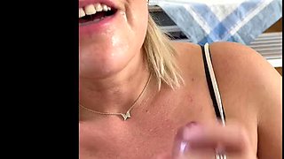 Deep mouth fucking