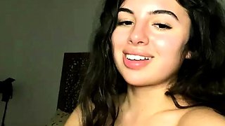Big boob brunette masturbates on webcam