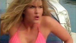 Nikki Dial discovers and is going to publish the secret history of celebrity P.J. Sparxx, who tries to bribe her by