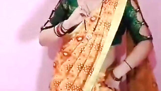 Delhi girl full fun in Her house with her boyfriend
