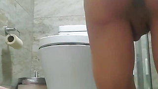 Handsome Chinese boys show big dick in bathrooms and dormitories, ejaculating semen.