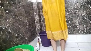 Hot Muslim College Girl Bathroom MMS Leaked - Desi Teen Rough Sex