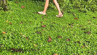 Beautiful girl I met in park outdoor blowjob it was her kinky fun to BJ in public