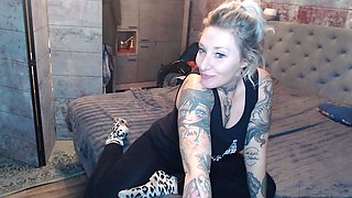 Amazing blonde german webcam milf high heel masturbation