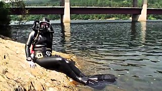 Busty amateur blonde banged in public outdoor