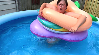 Too Many Pool Tubes! Outdoor Looner Fun