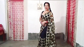 🥵INDIAN TRAIN VALI BHABHI girl have sex with step brother Xxx , Desi Village Doggy style rough hardcore College girl tight