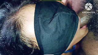 Desi Indian bhabhi ko hotel me meeting sari me full entertainment