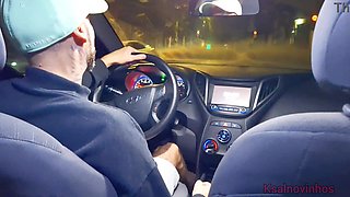 Married with fire shows butt to the perverted app driver who ends up fucking in the street in public!