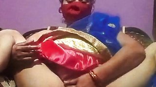 Sexy bhabhi in red lehanga huge sexy ass and hairy pussy fingering