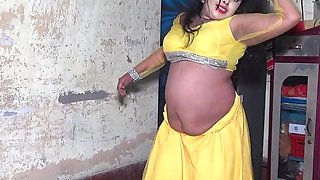 Deshi Hot Bhabi Sexy Room Dance