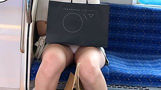 Asian amateurs enjoying sex in public