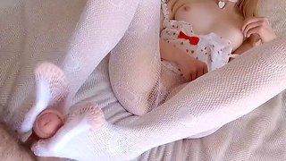 Romantic sex with a cute girlfriend in white pantyhose, oh yeah, her pussy is so tight