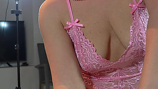 Natascha Blond Special Hand Massage