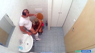 Doctor creampies a hot blonda cougar in his surgery - faux hospital