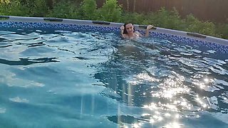 Holding Breath Underwater in Pool, Masturbation and Orgasm