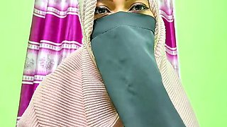 Desi Bhabhi Bowdhi Gets Hardcore Fuck & Romantic Sex with Stepbrother