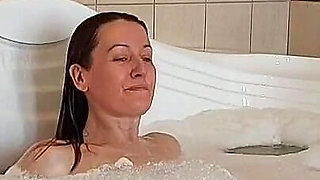 I Bathed My "jungle" in a Jacuzzi. Hairy Woman Wery Wet